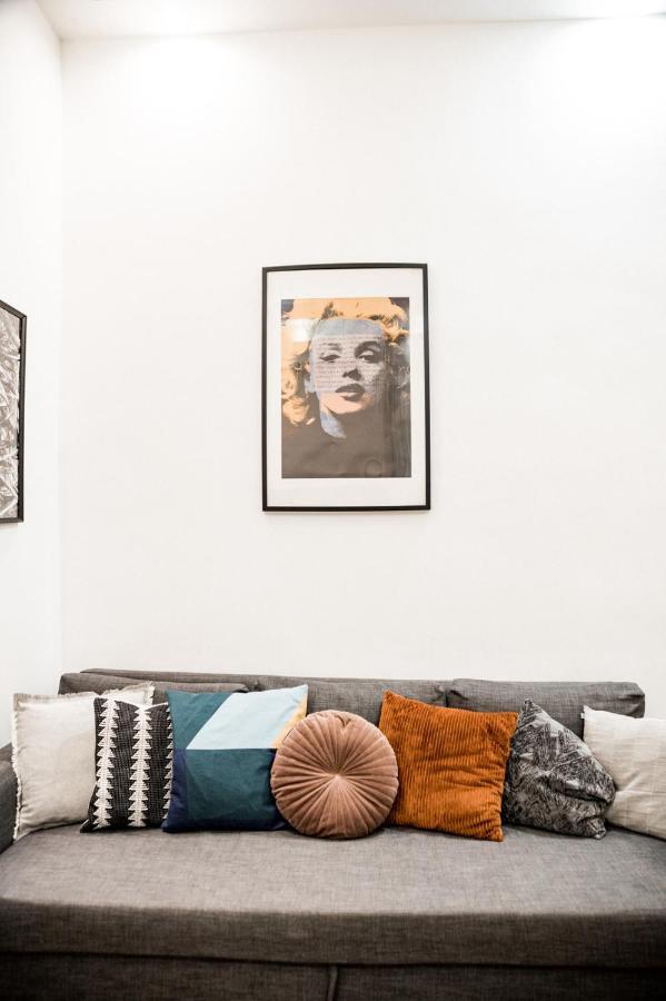 Stylish And Spacious ! Central Location Kazincy Netflix Budapeszt Zewnętrze zdjęcie